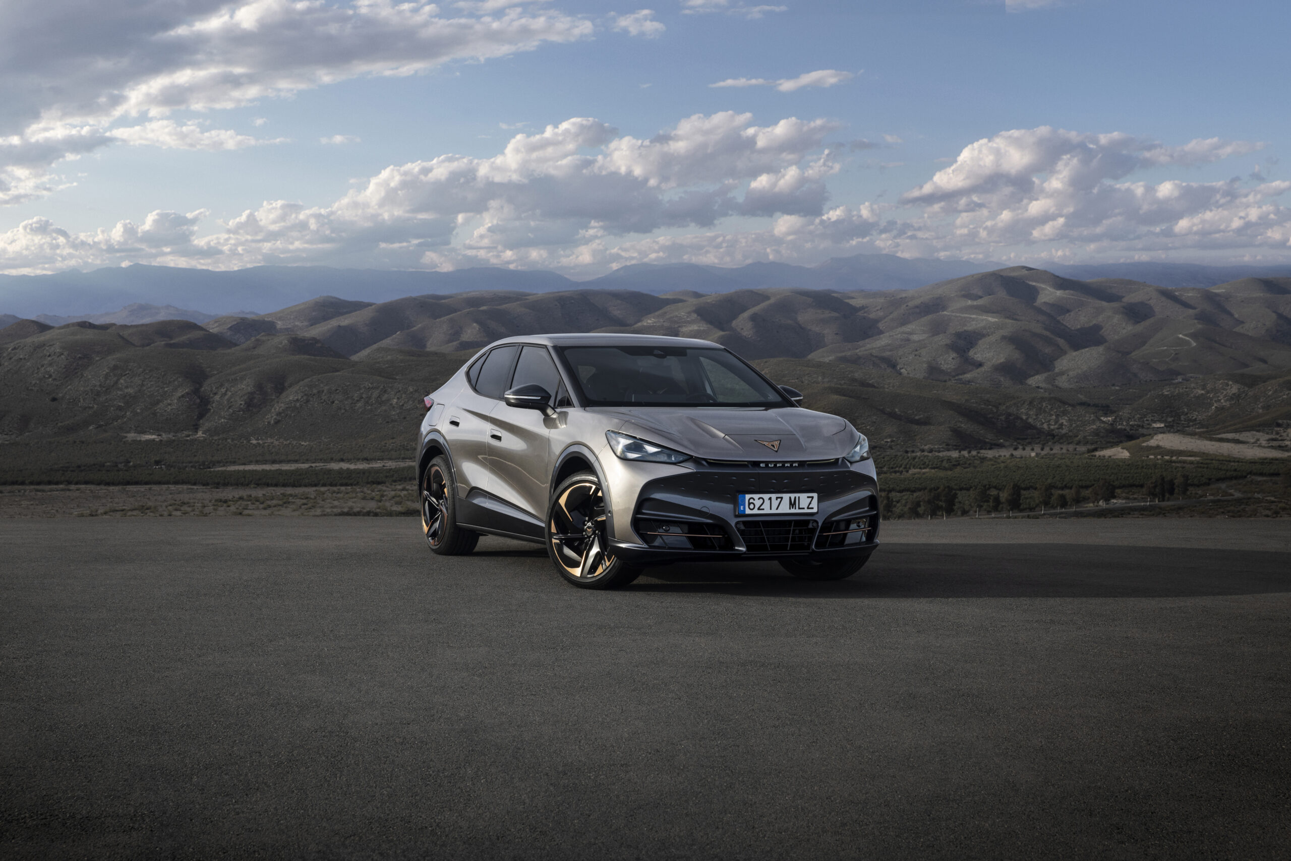 cupra_tavascan_atacama_34front