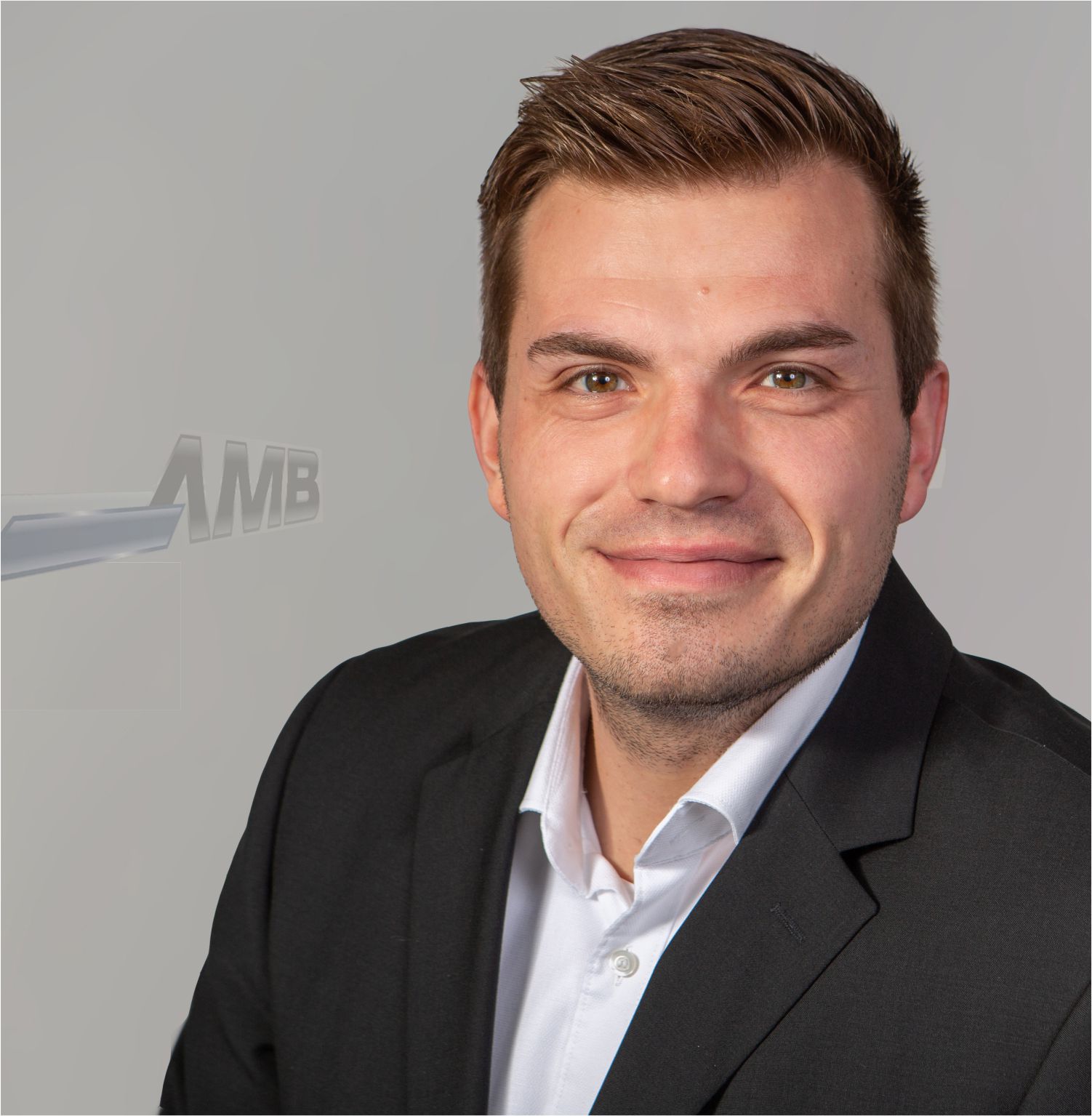 amb-autowelt-mitarbeiter-patrick-gruenig